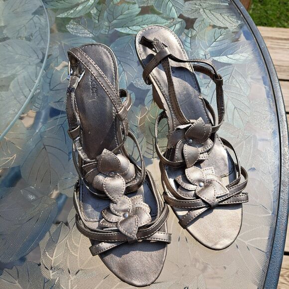 DEXTER METALLIC FLORAL SLINGBACK SANDALS WOMENS SIZE 10 GUNMETAL STRAPPY WEDGE - Picture 2 of 6